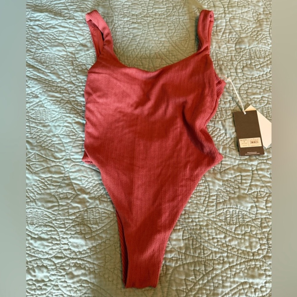 Vitamin A Burnt Orange Scoop Neck Ripple Texture 1 Piece Swimsuit SIZE XXL